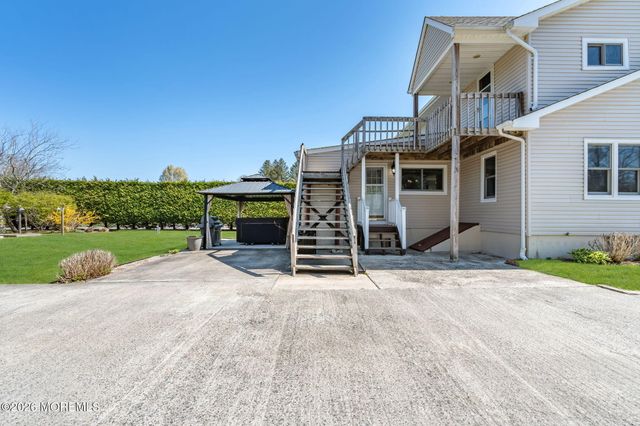 44 Asbury Road, Farmingdale, NJ 07727