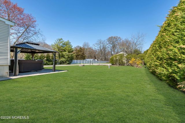 44 Asbury Road, Farmingdale, NJ 07727