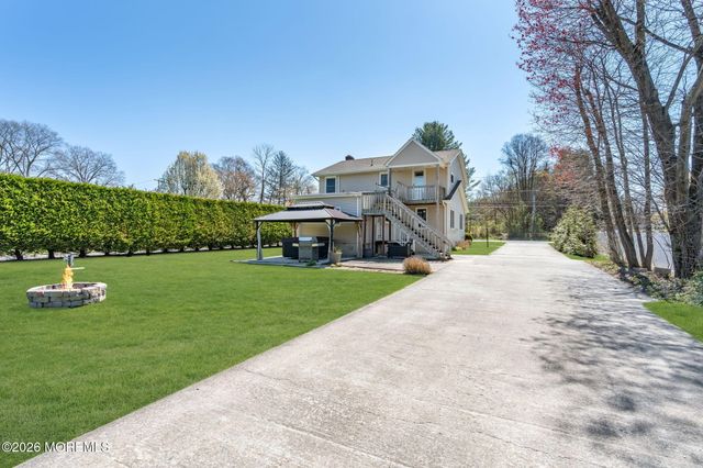 44 Asbury Road, Farmingdale, NJ 07727