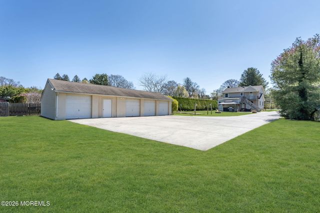 44 Asbury Road, Farmingdale, NJ 07727