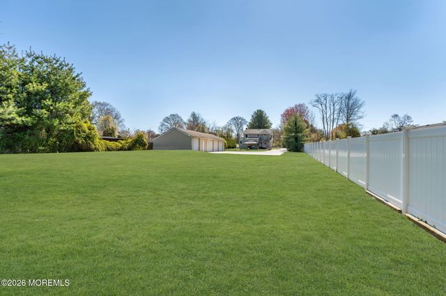 44 Asbury Road, Farmingdale, NJ 07727