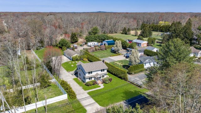 44 Asbury Road, Farmingdale, NJ 07727