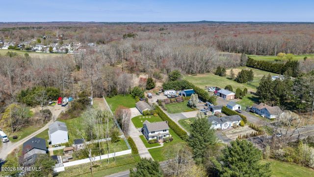 44 Asbury Road, Farmingdale, NJ 07727