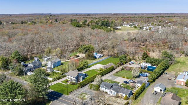 44 Asbury Road, Farmingdale, NJ 07727