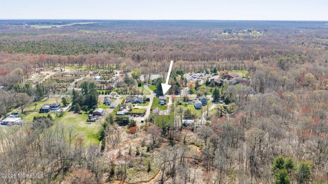 44 Asbury Road, Farmingdale, NJ 07727