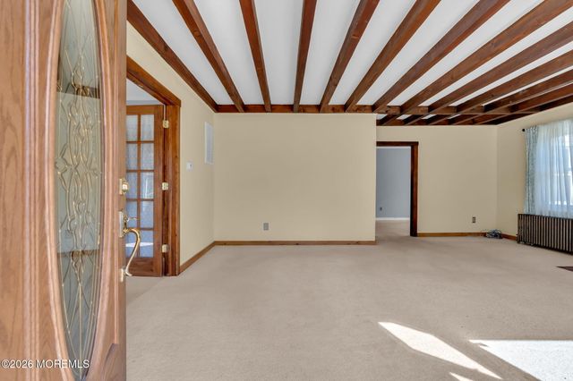 44 Asbury Road, Farmingdale, NJ 07727