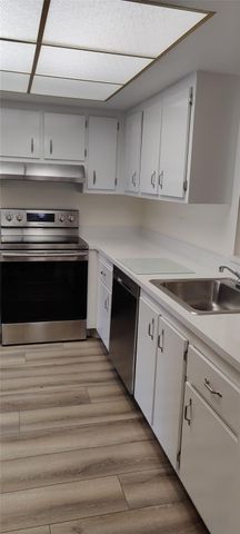 14797 Cumberland Dr 101, Delray Beach, FL 33446