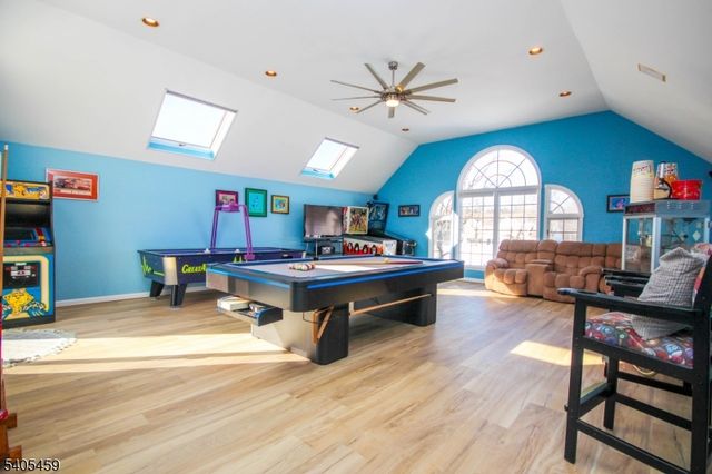 6 Meadow Lake Dr, Hardwick Twp., NJ 07825