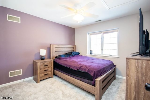 6 Meadow Lake Dr, Hardwick Twp., NJ 07825