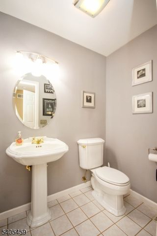 6 Meadow Lake Dr, Hardwick Twp., NJ 07825