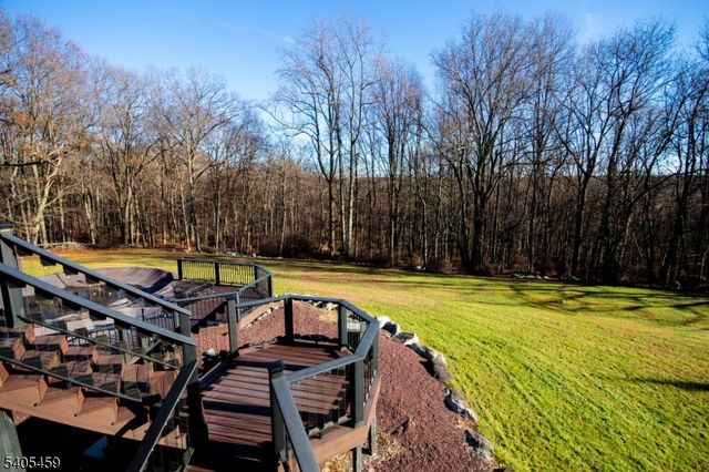 6 Meadow Lake Dr, Hardwick Twp., NJ 07825