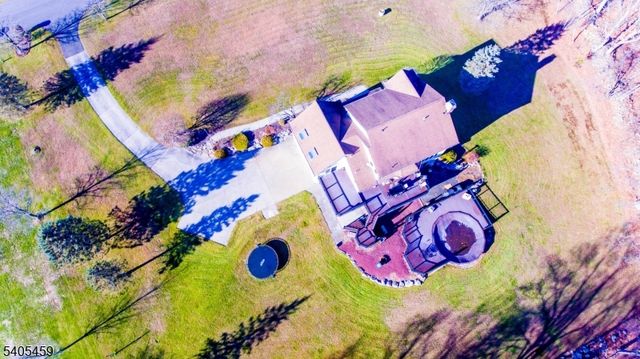 6 Meadow Lake Dr, Hardwick Twp., NJ 07825