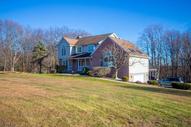 6 Meadow Lake Dr, Hardwick Twp., NJ 07825