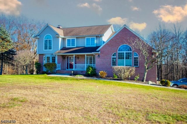 6 Meadow Lake Dr, Hardwick Twp., NJ 07825