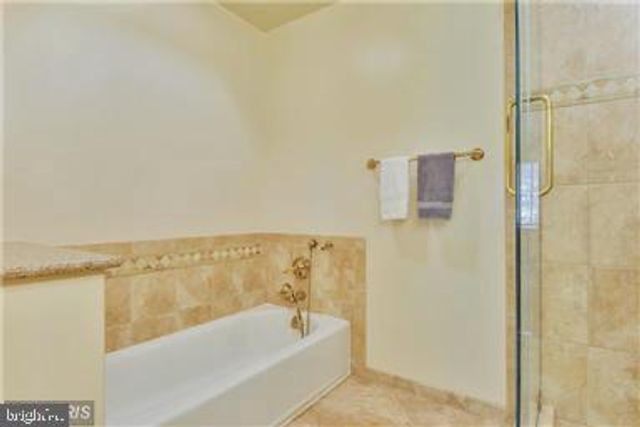 5726 BREWER HOUSE CIR, Rockville, MD 20852