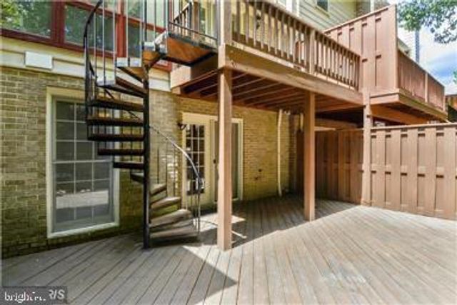 5726 BREWER HOUSE CIR, Rockville, MD 20852