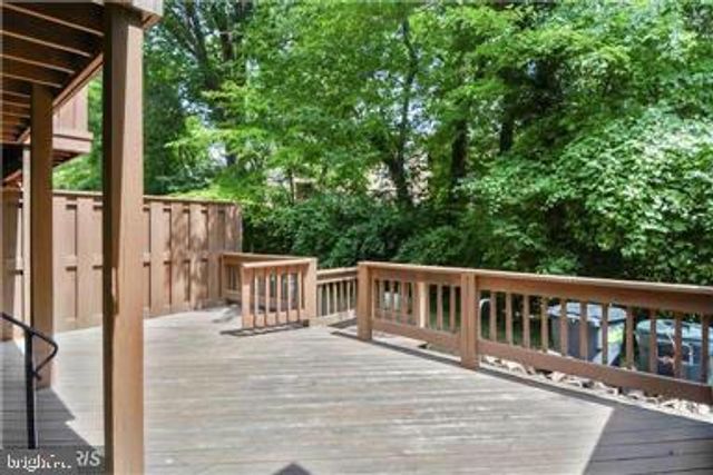 5726 BREWER HOUSE CIR, Rockville, MD 20852