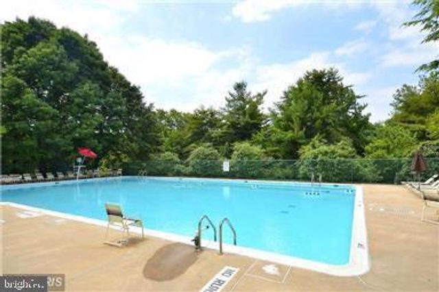 5726 BREWER HOUSE CIR, Rockville, MD 20852