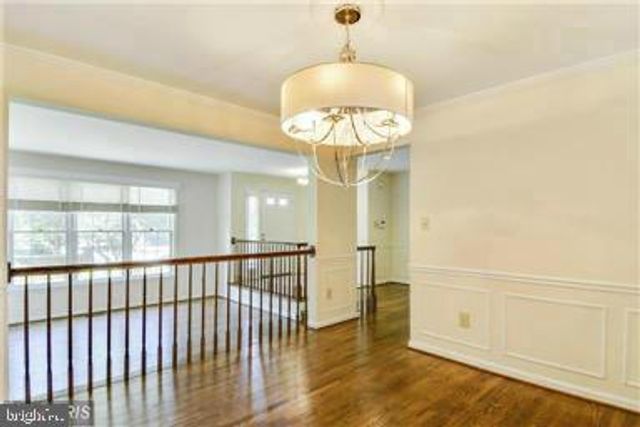 5726 BREWER HOUSE CIR, Rockville, MD 20852