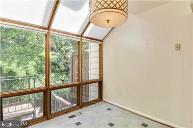 5726 BREWER HOUSE CIR, Rockville, MD 20852