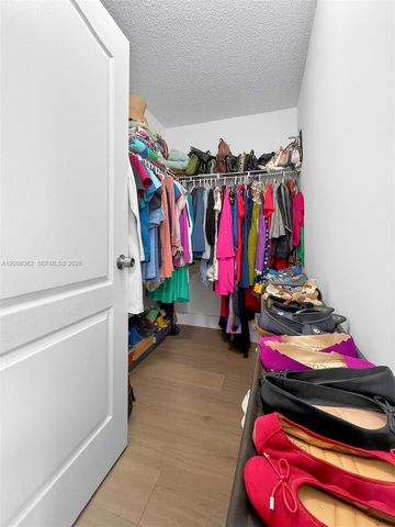 2238 W 74th Ter 39C, Hialeah, FL 33016