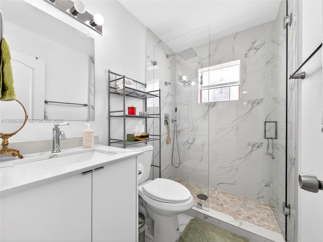 2238 W 74th Ter 39C, Hialeah, FL 33016