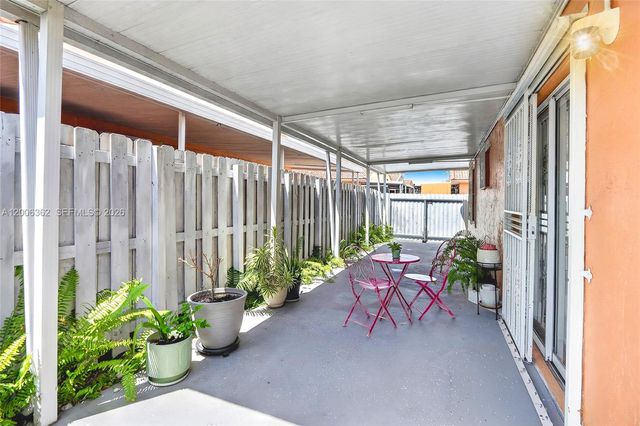 2238 W 74th Ter 39C, Hialeah, FL 33016