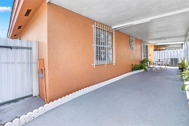 2238 W 74th Ter 39C, Hialeah, FL 33016