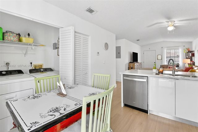 2238 W 74th Ter 39C, Hialeah, FL 33016