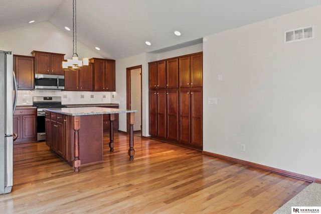 3747 W Burgess Lane, Lincoln, NE 68523