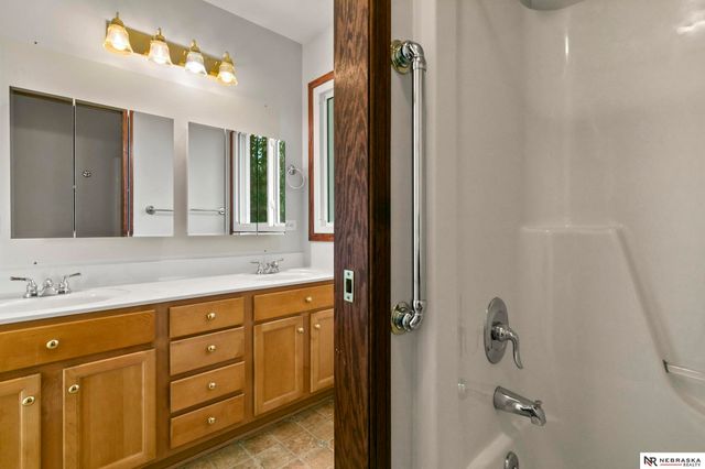 3747 W Burgess Lane, Lincoln, NE 68523