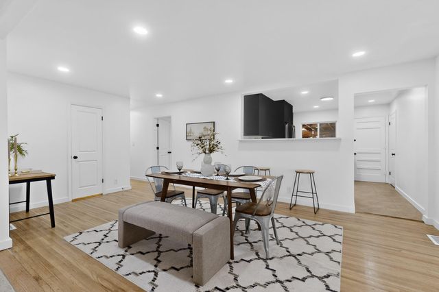 2221 Frederick Place NW, Albuquerque, NM 87104