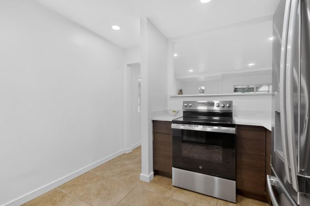 2221 Frederick Place NW, Albuquerque, NM 87104