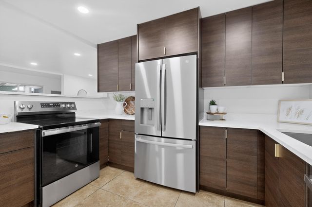 2221 Frederick Place NW, Albuquerque, NM 87104