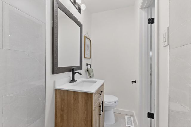 2221 Frederick Place NW, Albuquerque, NM 87104