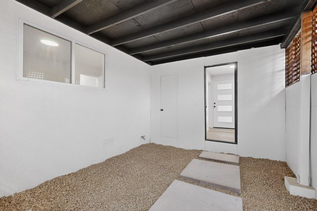 2221 Frederick Place NW, Albuquerque, NM 87104