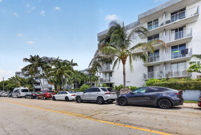 1801 S Treasure Drive 415, North Bay Village, FL 33141
