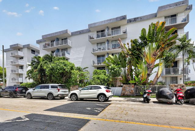1801 S Treasure Drive 415, North Bay Village, FL 33141