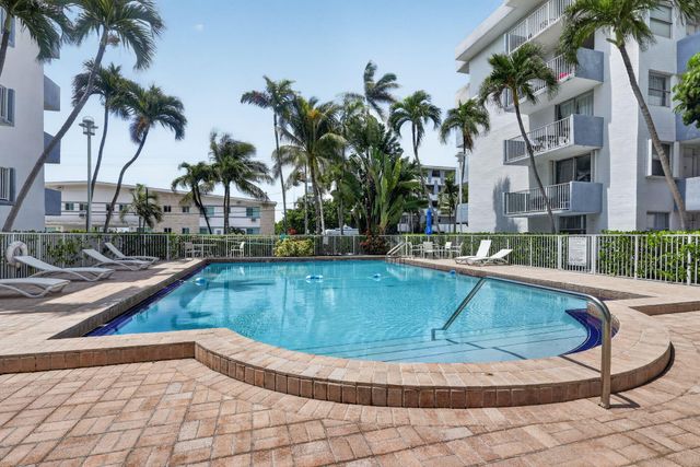 1801 S Treasure Drive 415, North Bay Village, FL 33141
