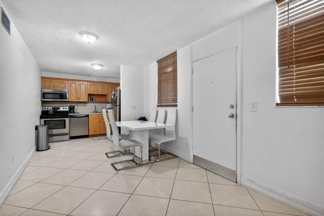 1801 S Treasure Drive 415, North Bay Village, FL 33141