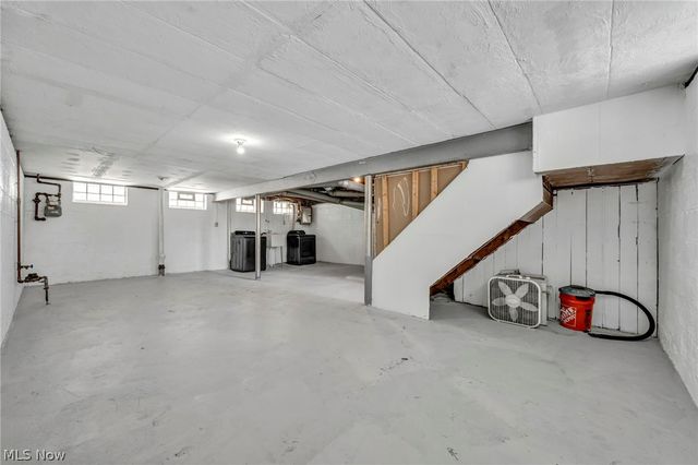 21202 Gardenview Drive, Maple Heights, OH 44137