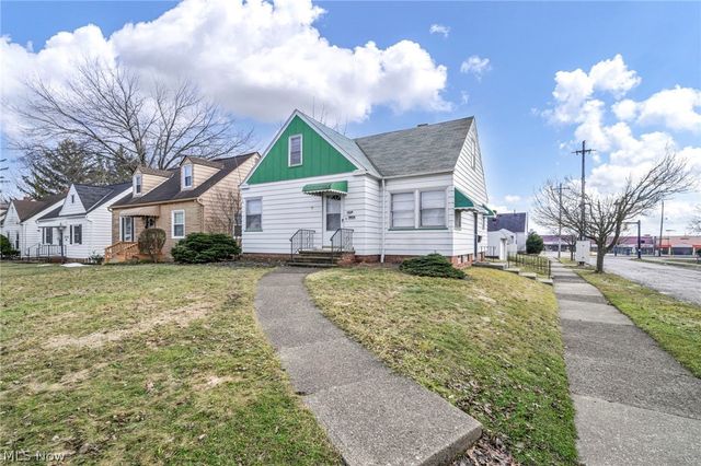 21202 Gardenview Drive, Maple Heights, OH 44137
