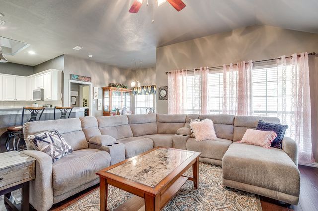 417 Jeffdale Drive, Burleson, TX 76028