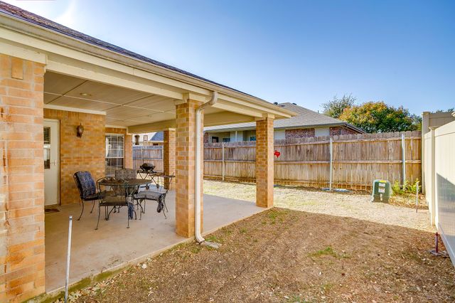 417 Jeffdale Drive, Burleson, TX 76028