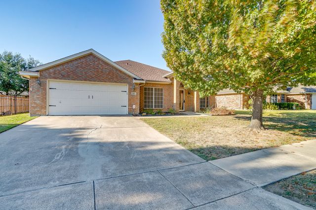 417 Jeffdale Drive, Burleson, TX 76028