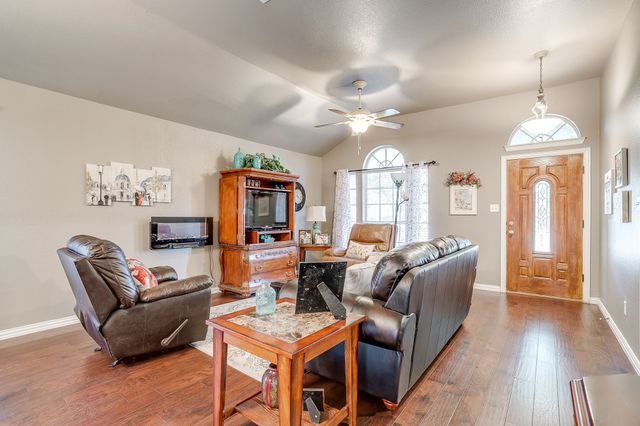 417 Jeffdale Drive, Burleson, TX 76028