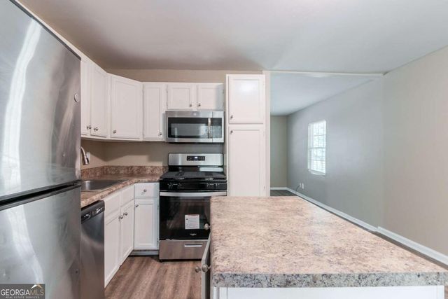 881 Mercury Drive NW, Atlanta, GA 30331