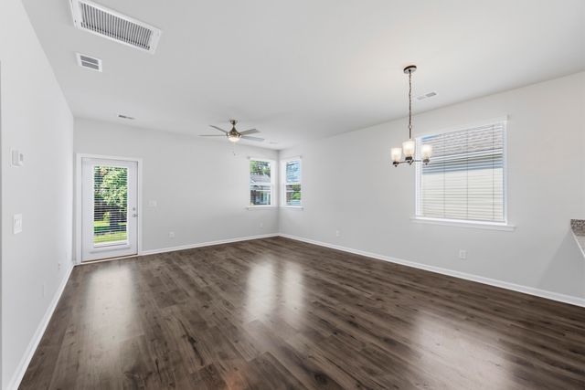 1307 Warrens Way, Manning, SC 29102