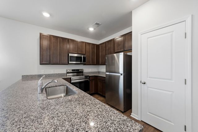 1307 Warrens Way, Manning, SC 29102