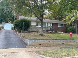 605 Robin Lane, Kingsport, TN 37660